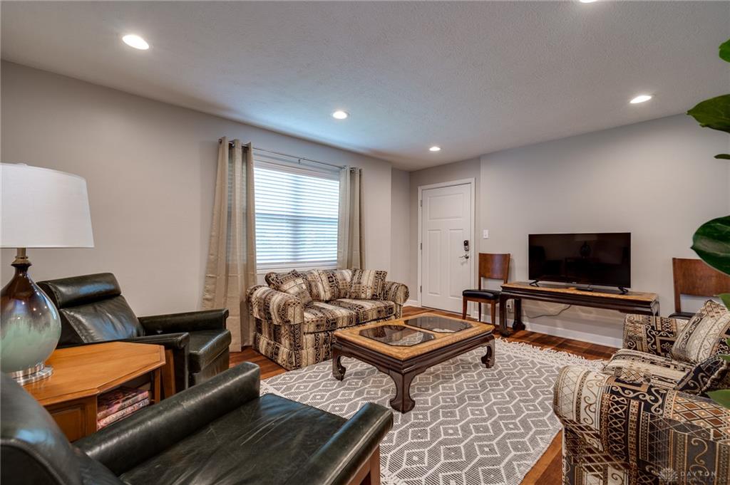 1126 Irving 2 Property Photo 6