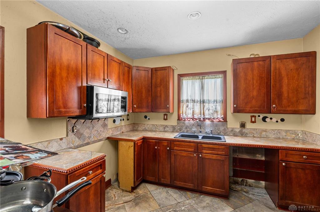 127 E Norman Property Photo 9