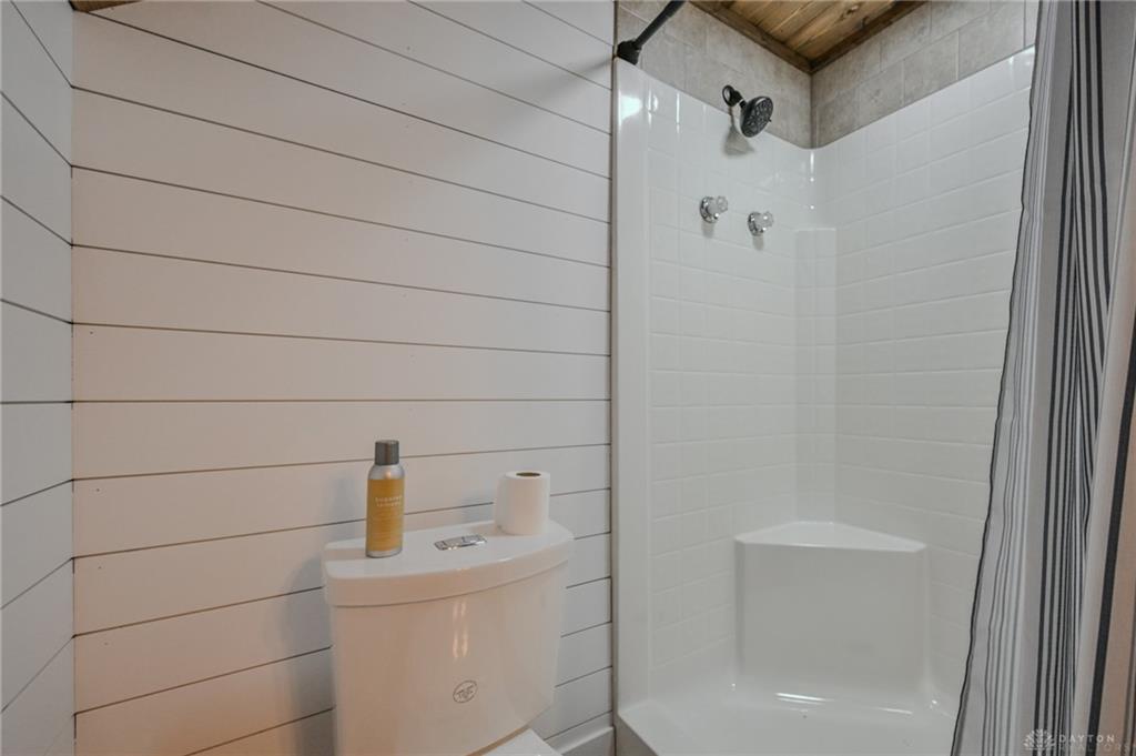 7925 South Property Photo 11