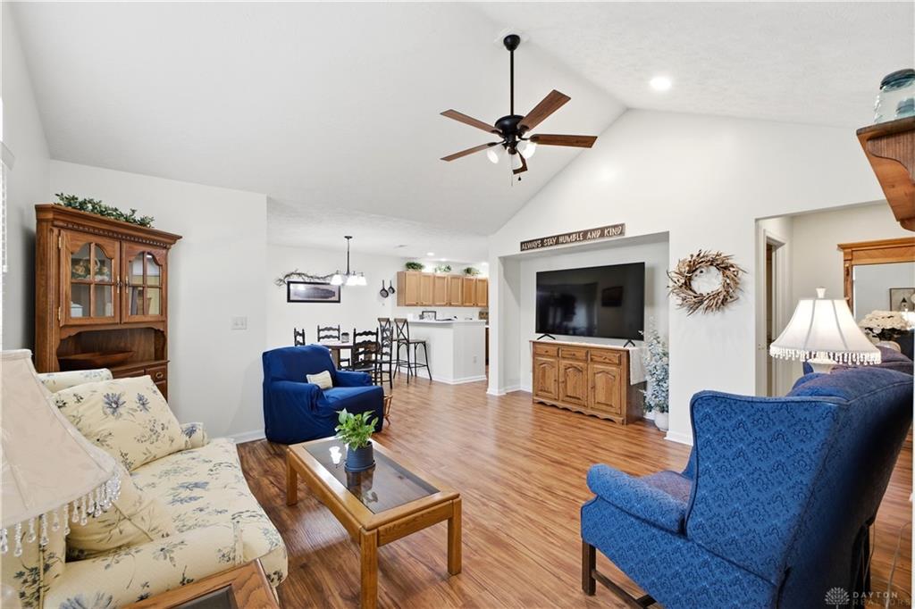 275 Broadleaf Property Photo 7