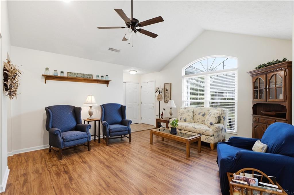275 Broadleaf Property Photo 8
