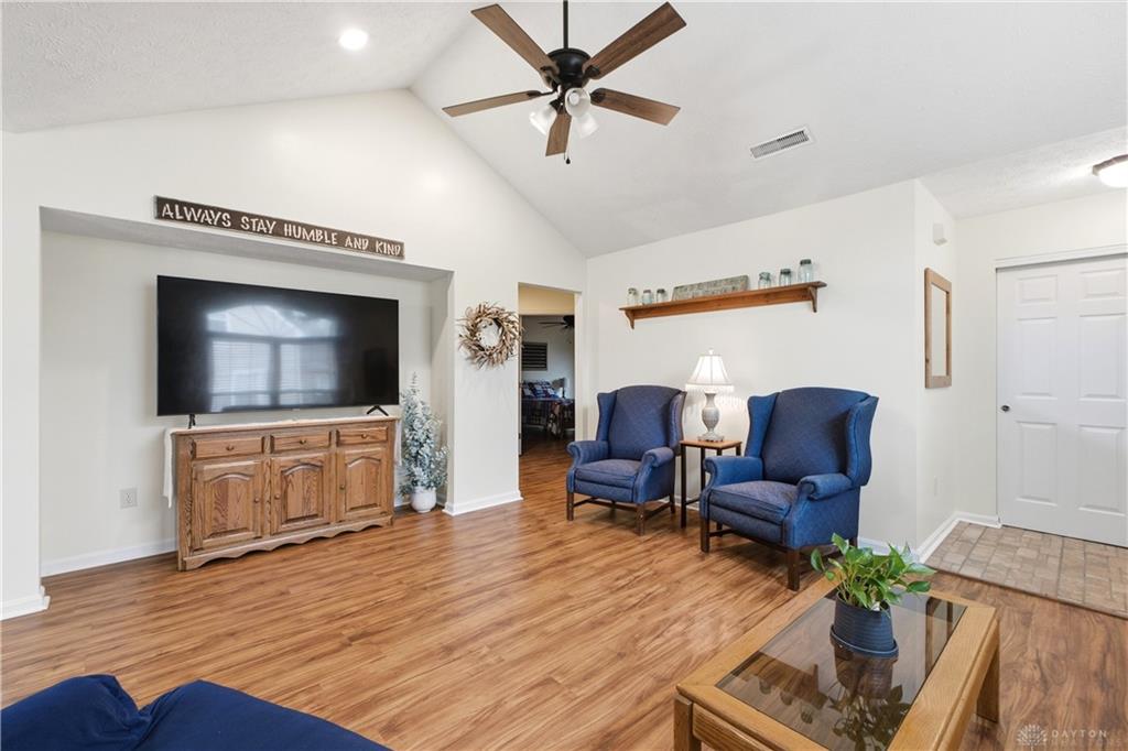 275 Broadleaf Property Photo 9