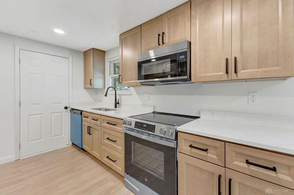 8050 Happiness Property Photo 12