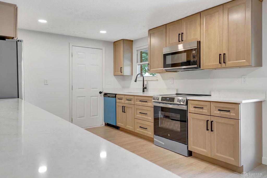 8050 Happiness Property Photo 14