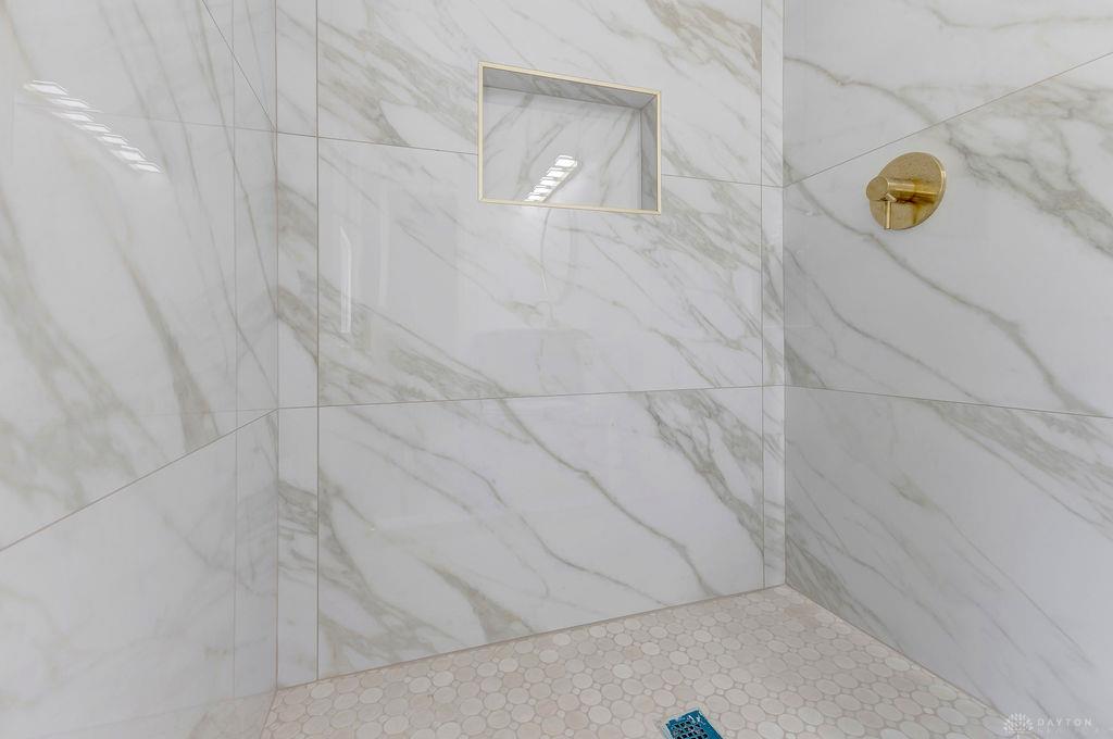 8050 Happiness Property Photo 24