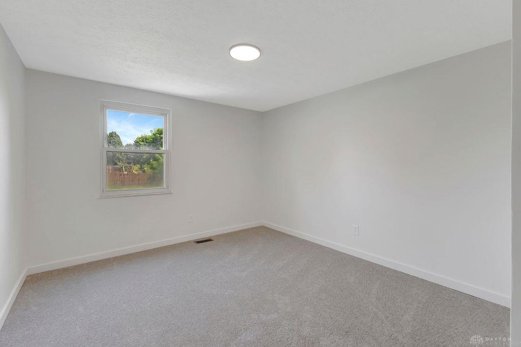 8050 Happiness Property Photo 31