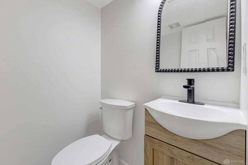 8050 Happiness Property Photo 39
