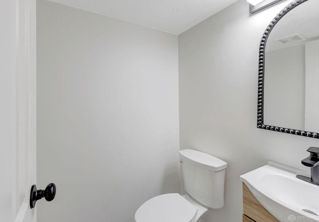 8050 Happiness Property Photo 40