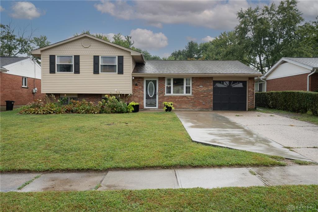 8965 Zoellner Property Photo 1