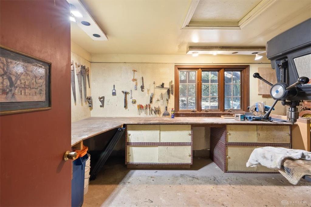 7000 Peters Property Photo 53