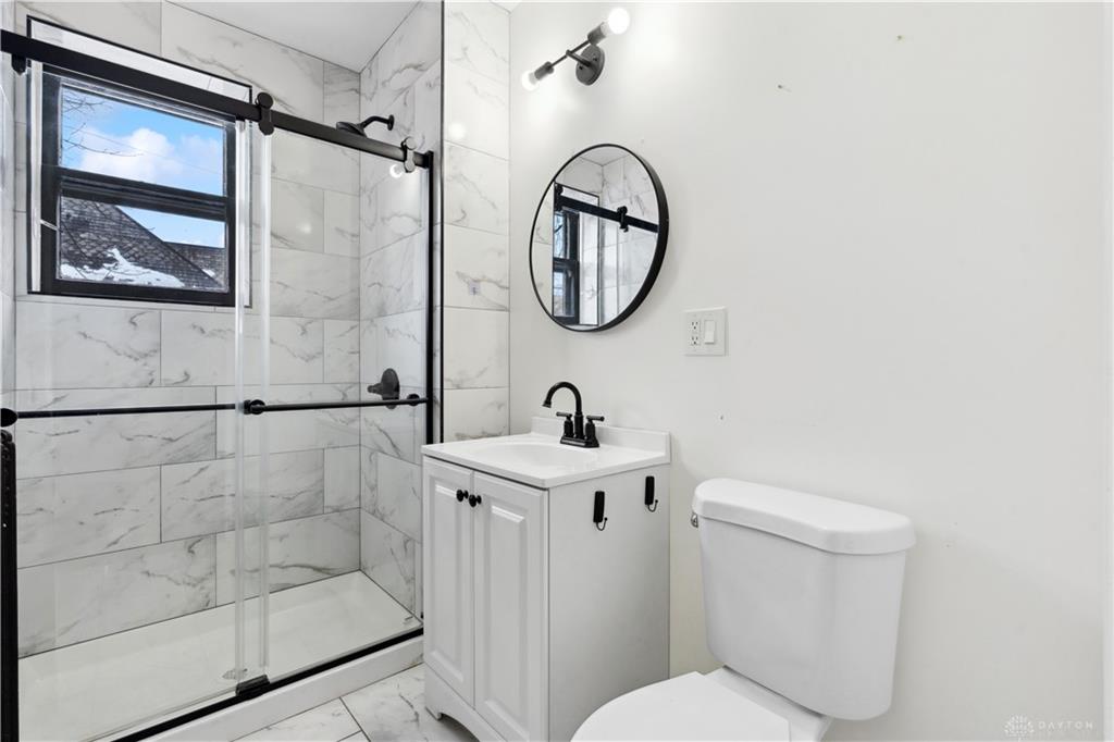 408 E 6th 7 Property Photo 8