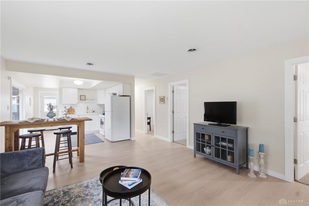 1067 Harvard Property Photo 6