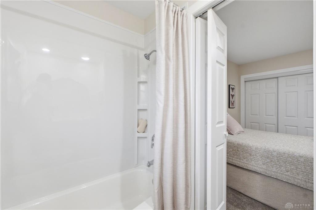 1067 Harvard Property Photo 21
