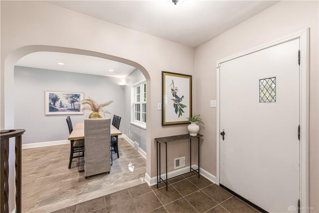 4010 Ridgeway Property Photo 6