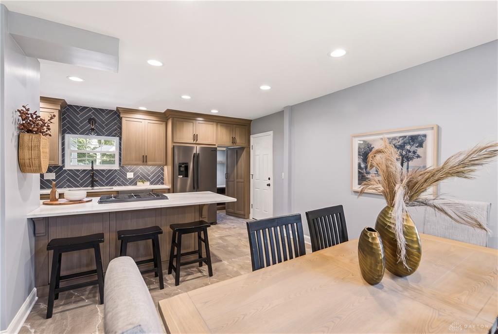 4010 Ridgeway Property Photo 8