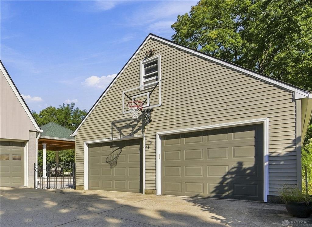 4010 Ridgeway Property Photo 41