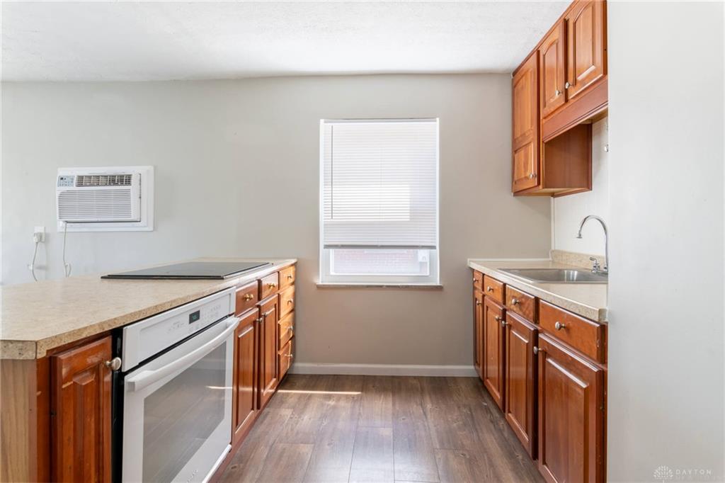 538 Aberdeen Property Photo 4