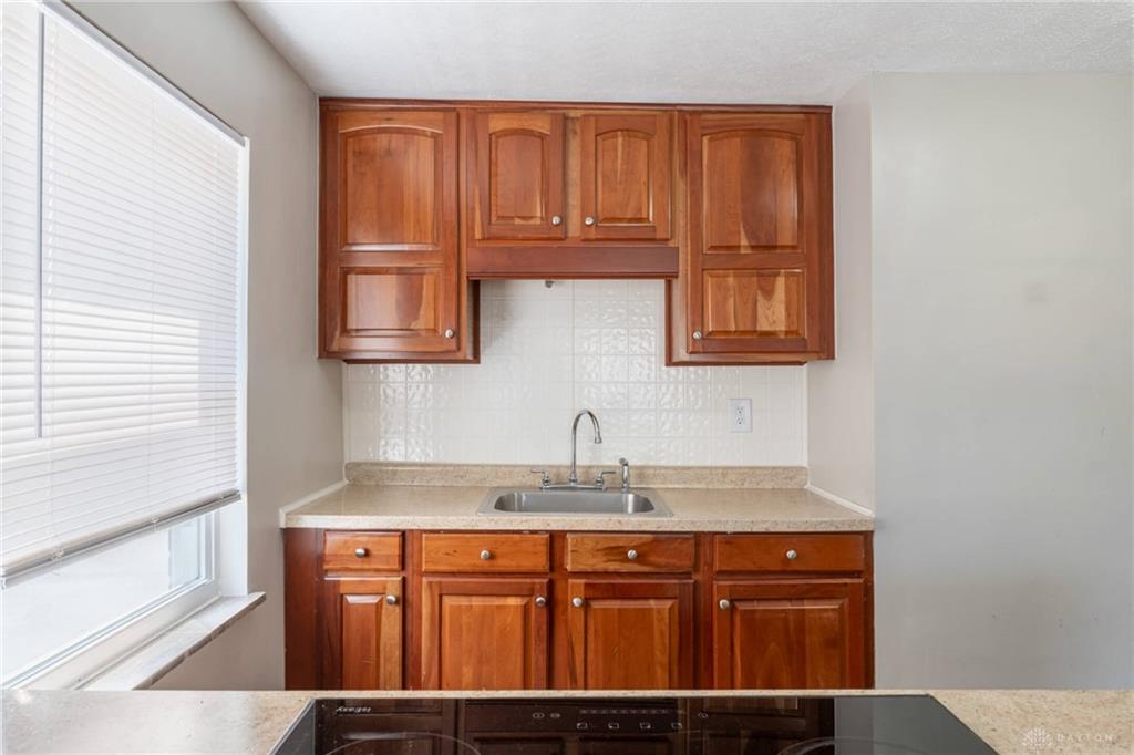 538 Aberdeen Property Photo 6