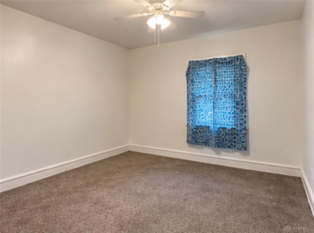 45 E Parkwood Property Photo 5