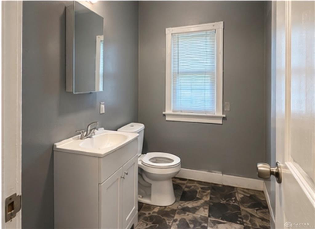 45 E Parkwood Property Photo 7