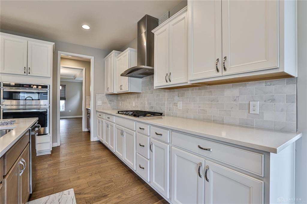 684 Newton Property Photo 14