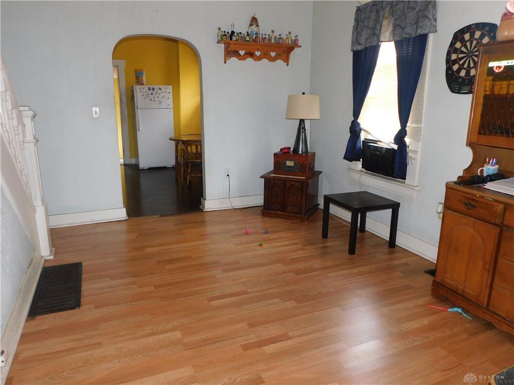 1832 Warder Property Photo 5