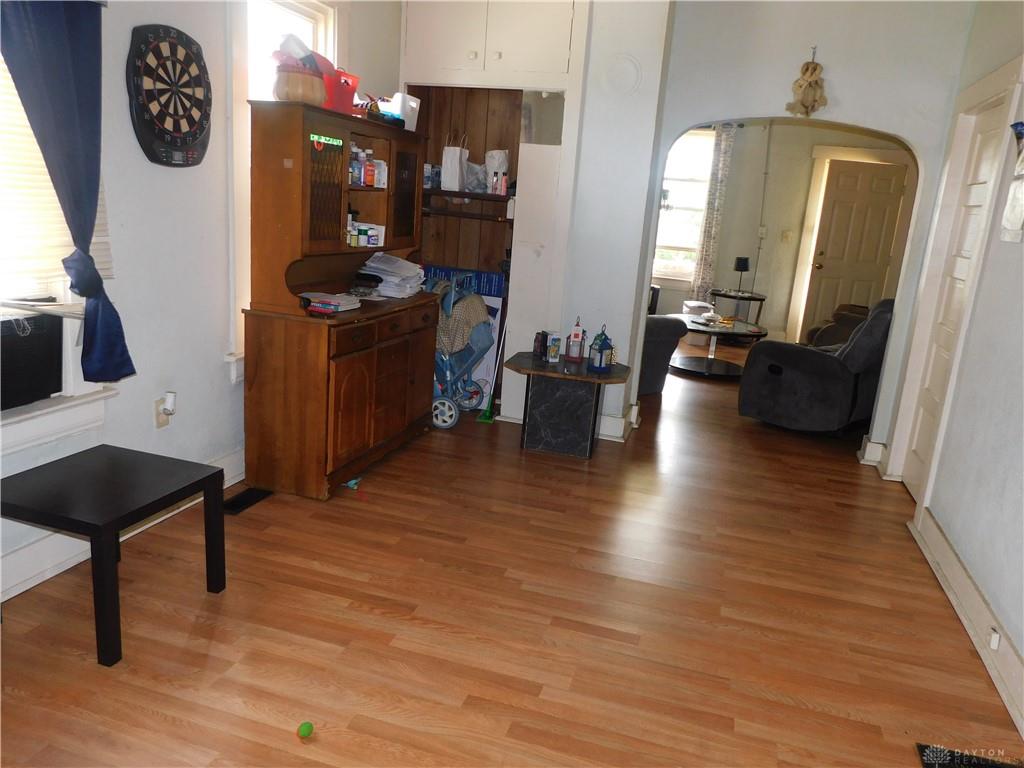 1832 Warder Property Photo 6