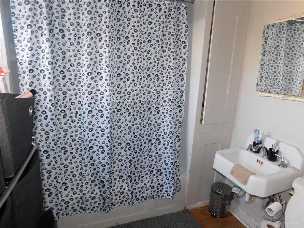 1832 Warder Property Photo 19