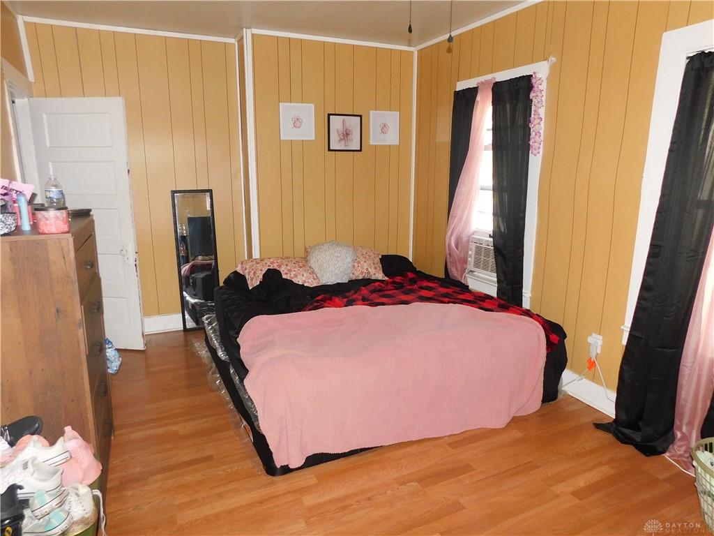 1832 Warder Property Photo 20