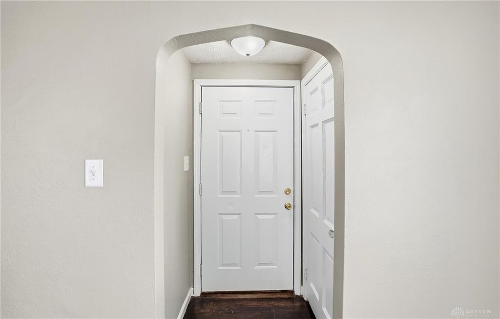 144 Niagara Property Photo 6