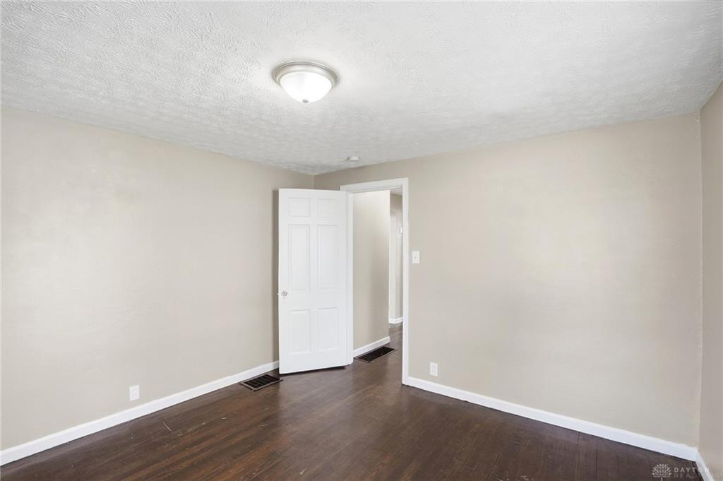 144 Niagara Property Photo 16