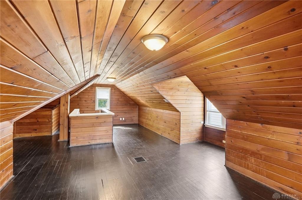 144 Niagara Property Photo 22