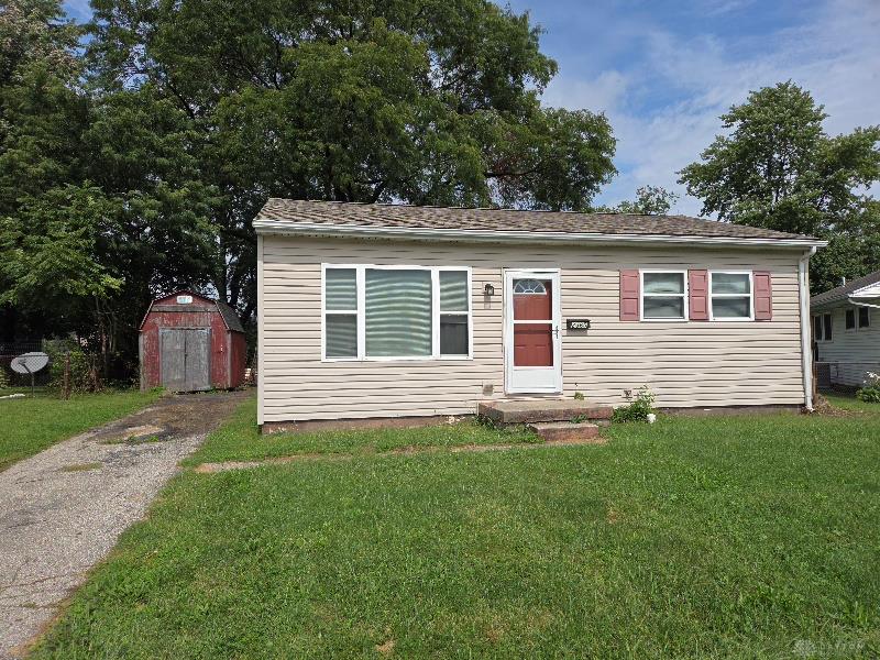 2365 E Dorothy