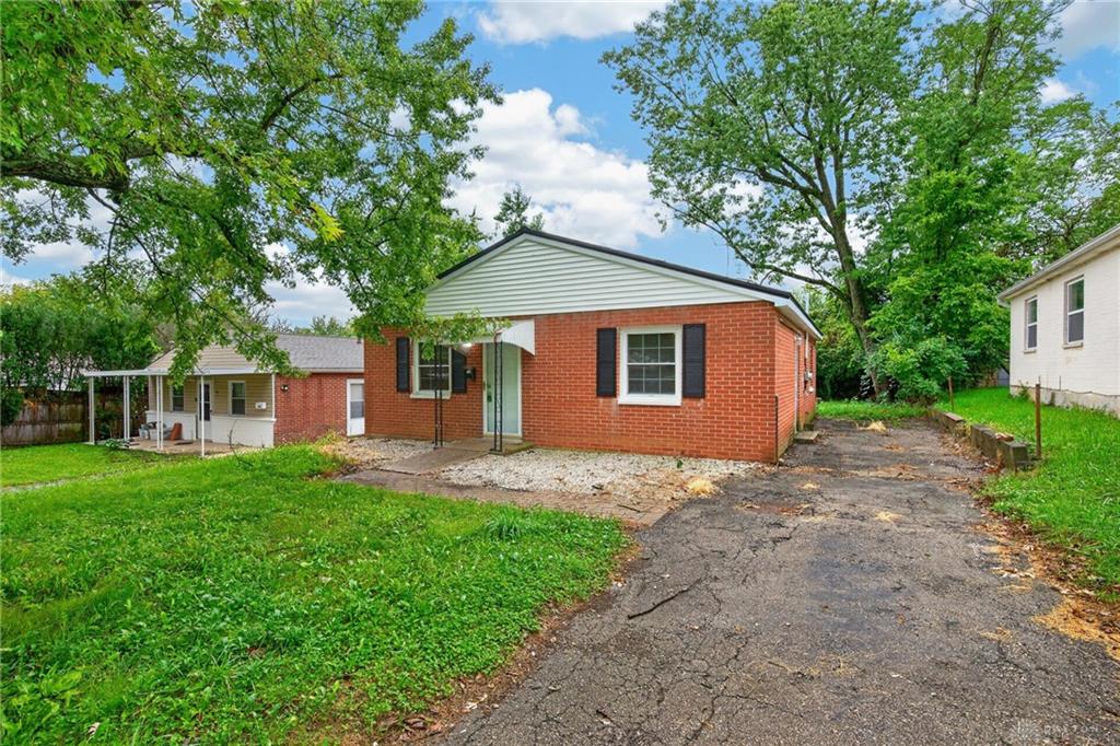 6240 Carmin Property Photo 3