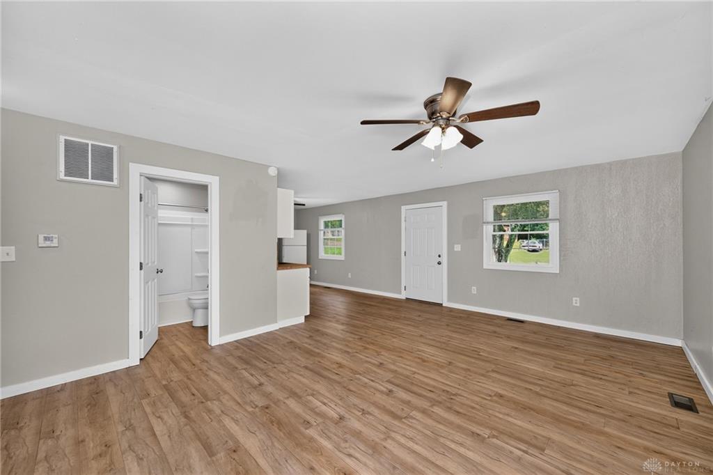 6240 Carmin Property Photo 11