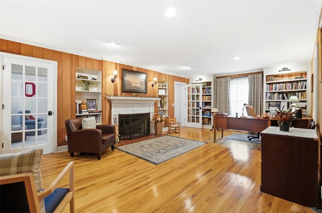 3837 Oak Property Photo 6