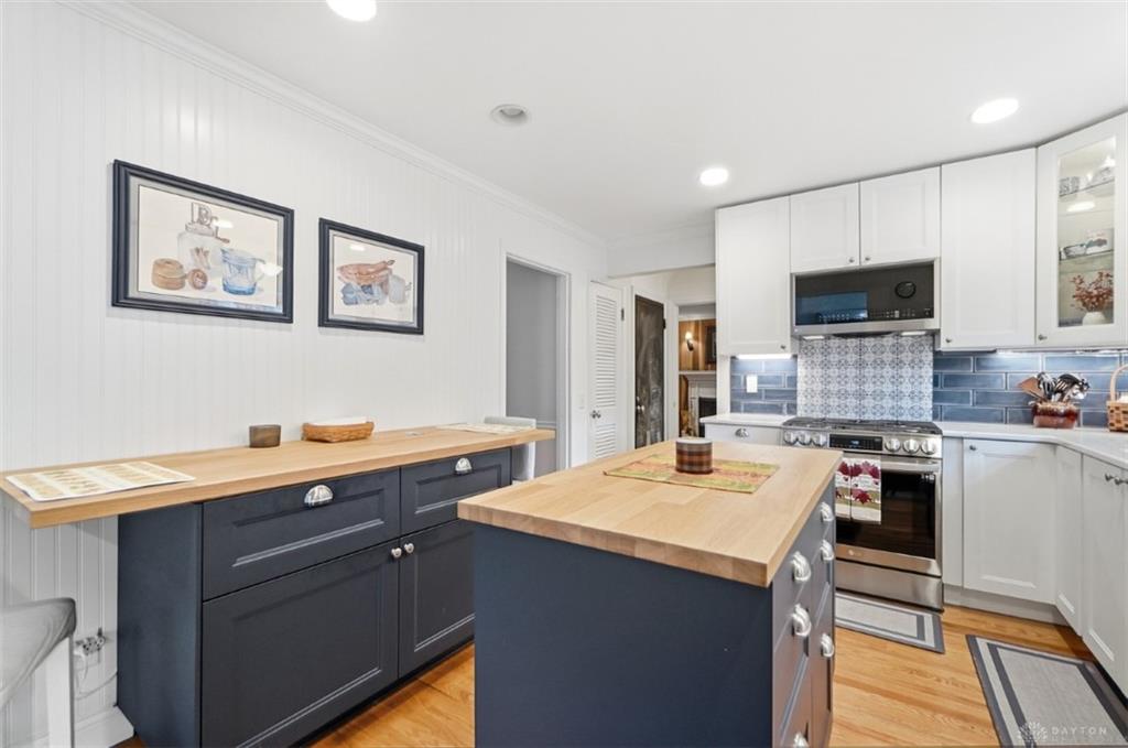 3837 Oak Property Photo 15