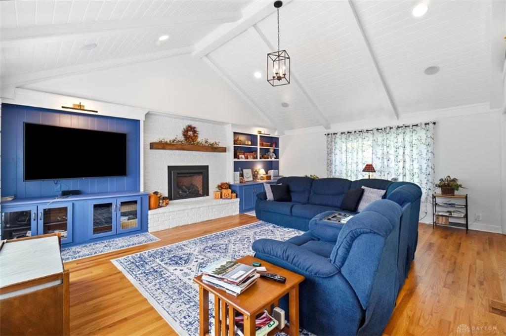 3837 Oak Property Photo 19