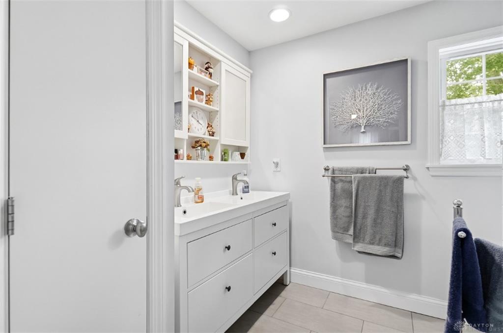 3837 Oak Property Photo 30