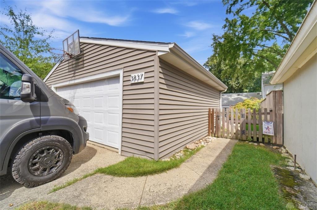 3837 Oak Property Photo 52