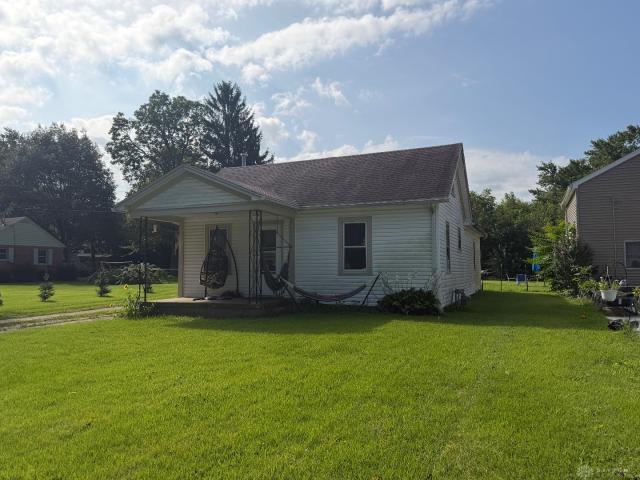 27 E Poplar Property Photo 3