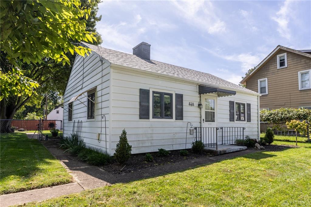 650 W Market Property Photo 1