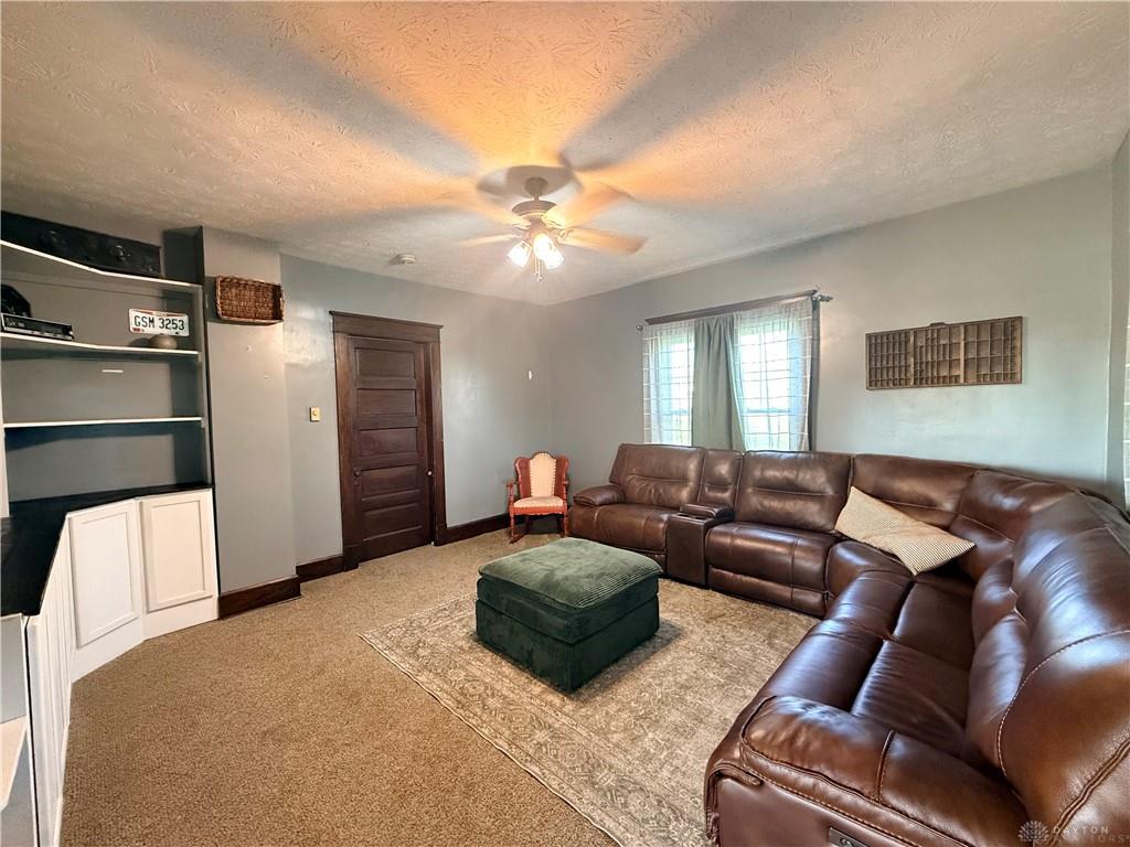 308 W North Property Photo 3