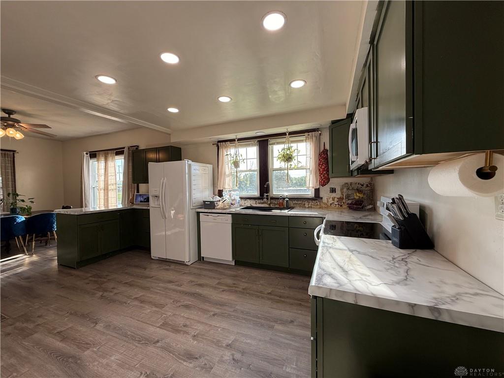 308 W North Property Photo 8