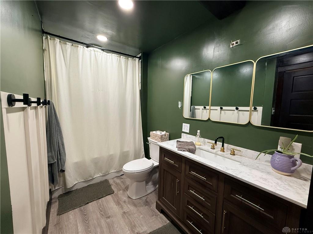 308 W North Property Photo 9