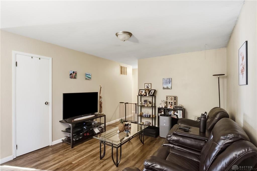 2921 Telhurst Property Photo 6