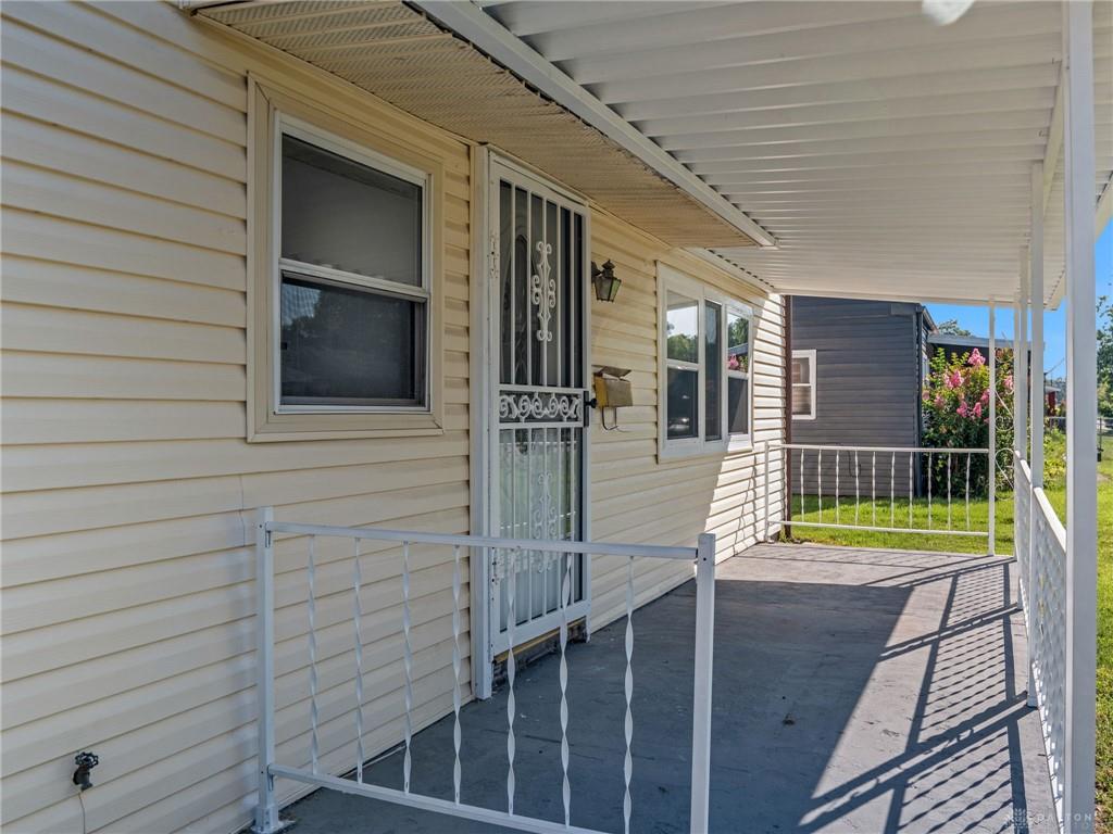 701 16th Property Photo 4