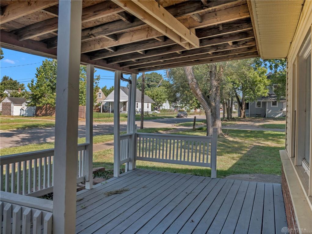 701 16th Property Photo 33