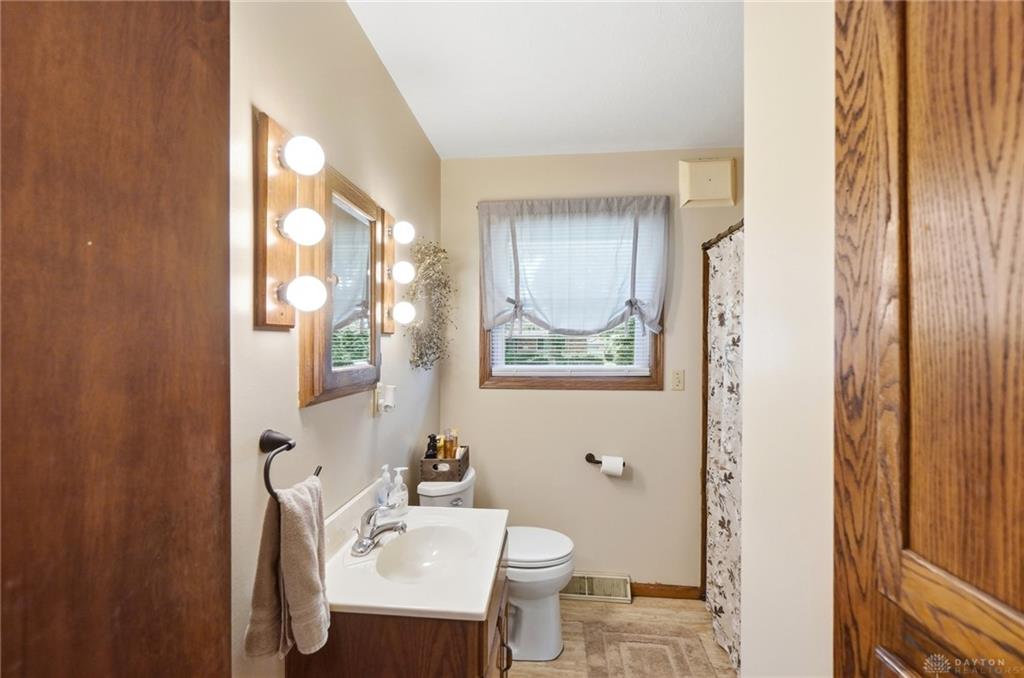 4749 Archmore Property Photo 24