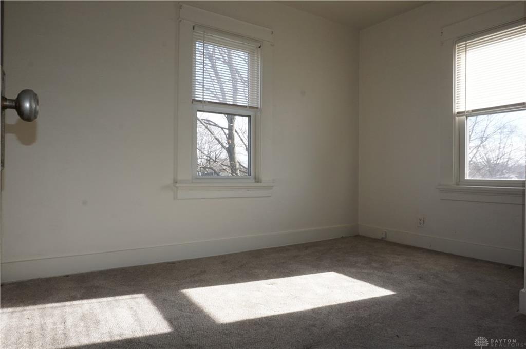 2801 Kenview B Property Photo 10